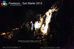 predazzo fuochi di san martino 2013 predazzoblog ph lorenzo morandini1 300x199 predazzo fuochi di san martino 2013 predazzoblog ph lorenzo morandini1